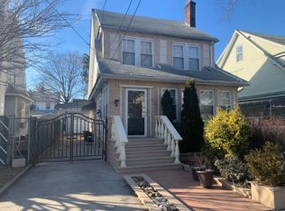 3220 150th Pl, Flushing, NY 11354