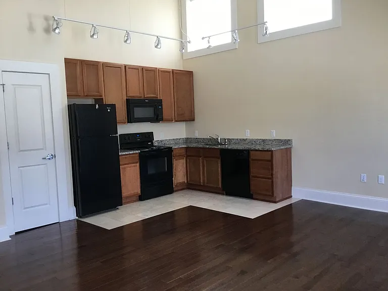 324 S Brady St — Photo 2