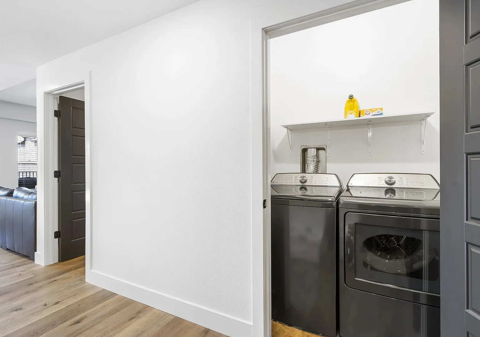 7 bed, 3443 sqft, $6,500 — Photo 3