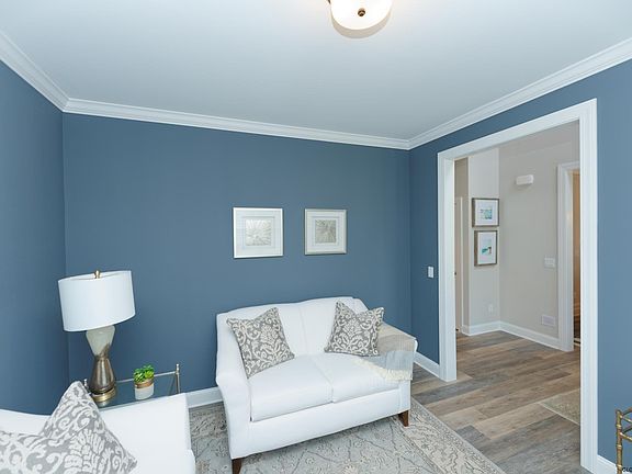 5th image of 5 Timberline Dr