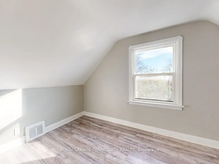 77 Glenburn Ave — Photo 20
