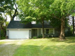 32210 Hull Rd, Farmington Hills, MI 48336