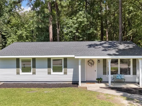 307 Lakewood Dr, Petersburg, VA 23805