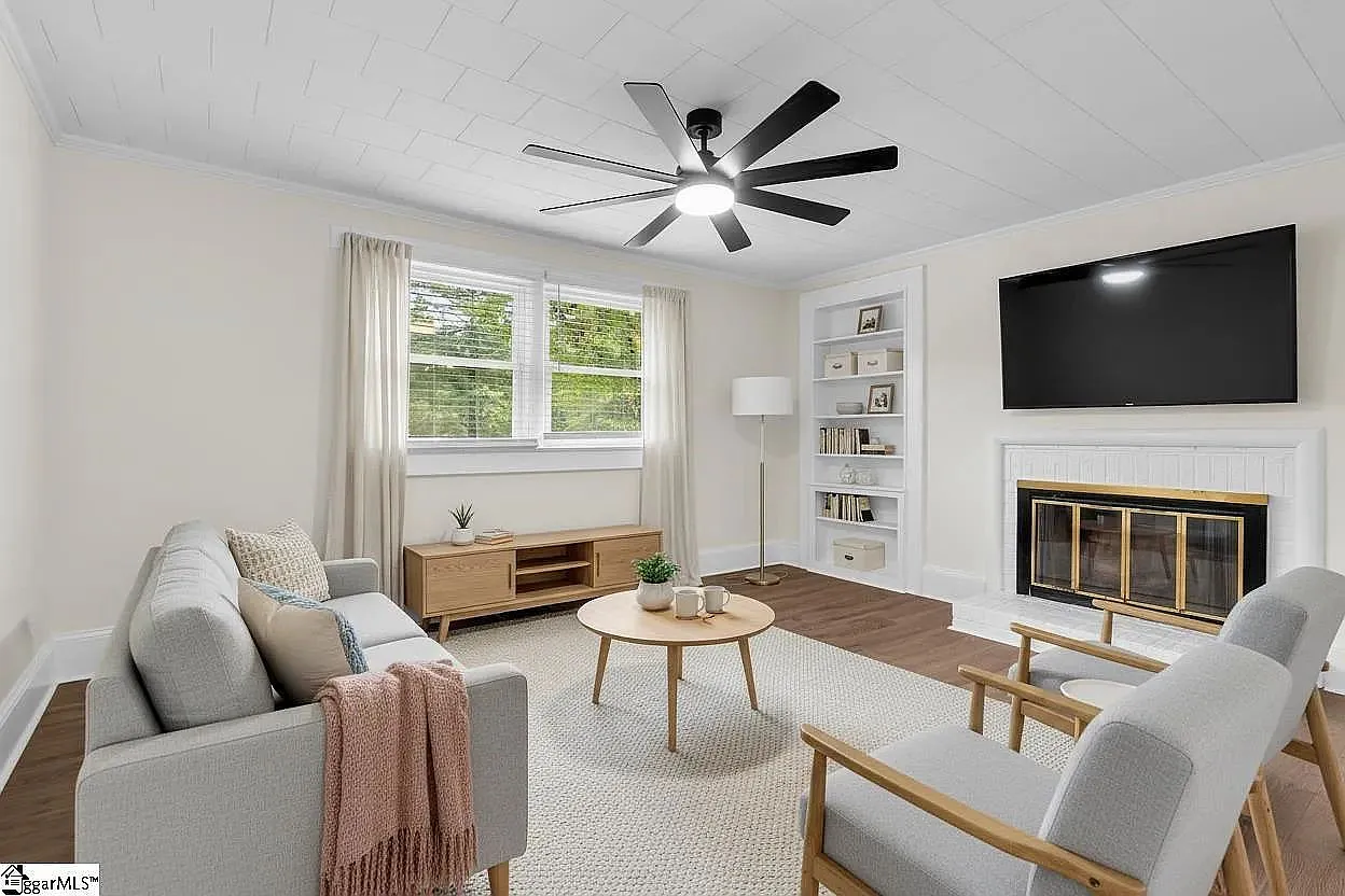 4 bed, 4.0 bath, 3050 sqft, $1,995 — Photo 2