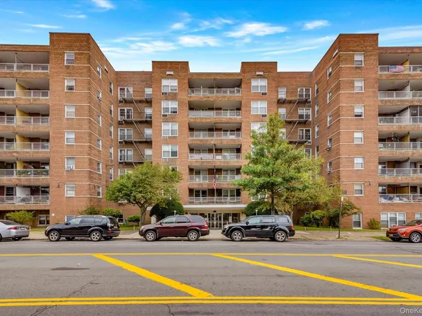 60-11 Broadway #L6, Woodside, NY 11377