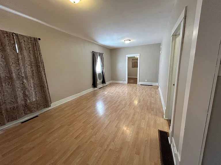 117 W Adams Ave — Photo 21