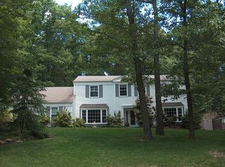 15 Laurel Dr, Long Valley, NJ