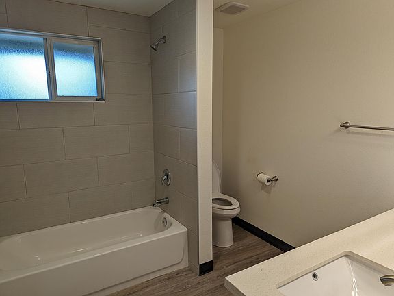 2nd image of 15620 NE Woodinville Duvall Pl Unit 2