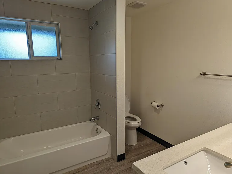15620 NE Woodinville Duvall Pl #2 — Photo 2
