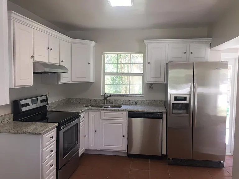1800 Palmer Ave — Photo 4
