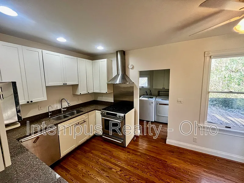 3724 Stevens Pl