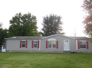 300 Grant St, Loogootee, IN 47553