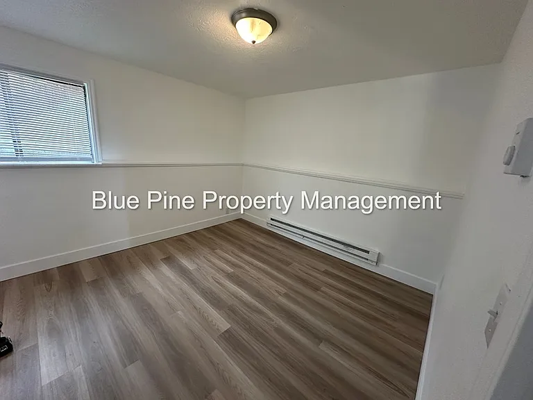 1222 Holman Ave — Photo 9