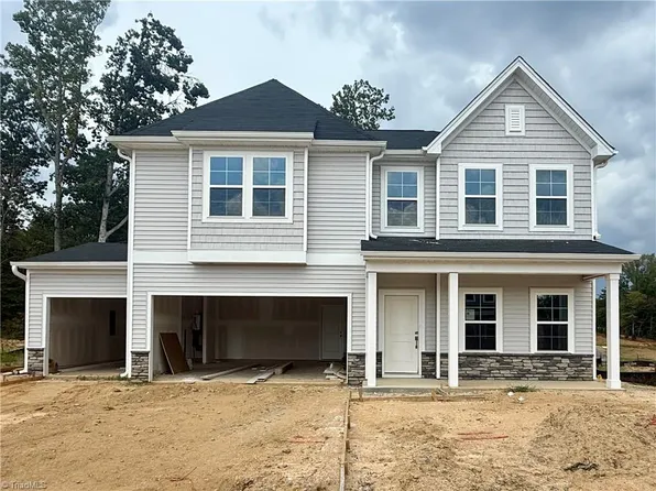 5868 Latigo Ct, Clemmons, NC 27012