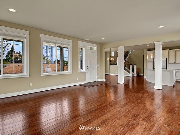 5th image of 3058 W 39th Avenue W