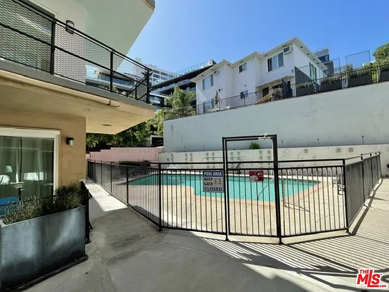 8397 Fountain Ave #203 — Photo 30