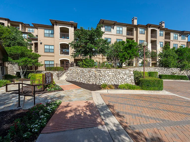 Vista Ridge Apartment Homes — Photo 43