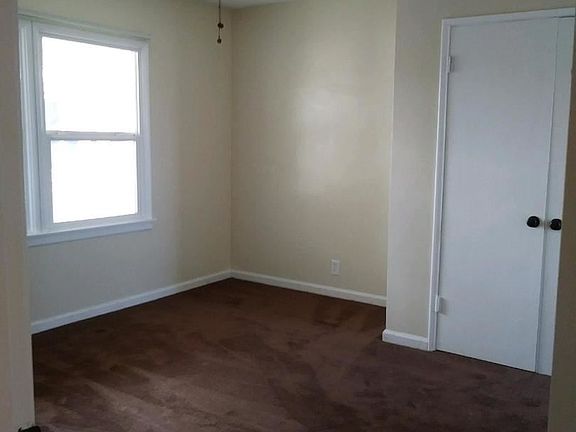 3rd image of 6606 Flora Ave #5