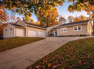 116 Raintree Dr, Hurricane, WV 25526