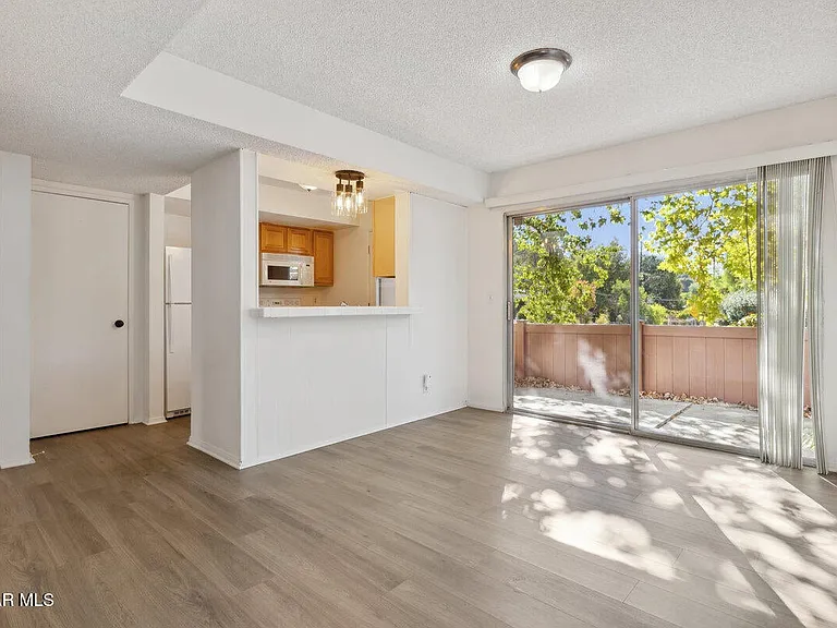 27401 Country Glen Rd — Photo 11