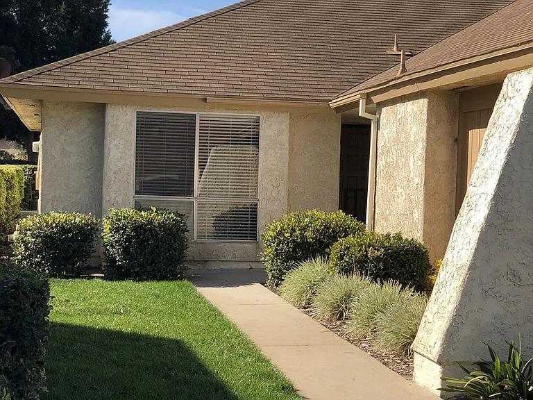 1111 Village 1 — Photo 2