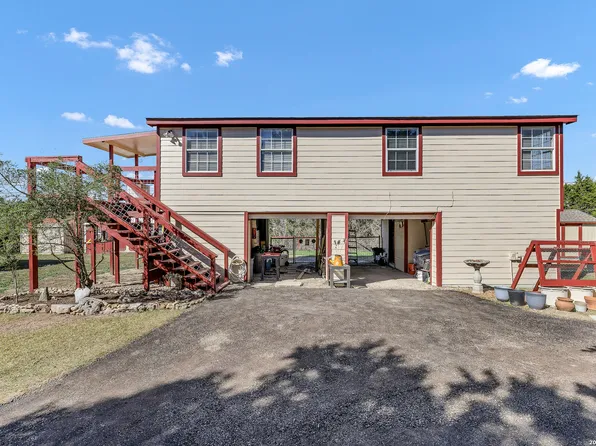 1145 Roadrunner, Canyon Lake, TX 78133