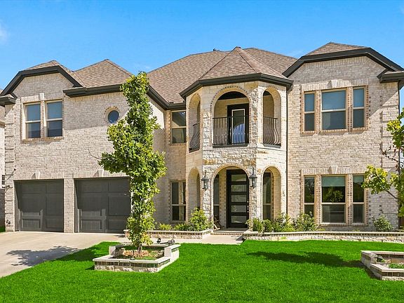 2nd image of 524 Long Meadow Dr