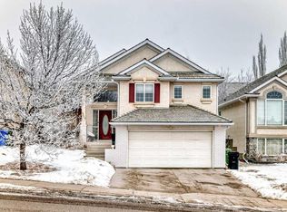 3263 W Signal Hill Dr SW, Calgary, AB T3H 3T7