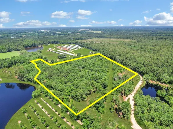 2 Anderson Way NE, Glennville, GA 30427