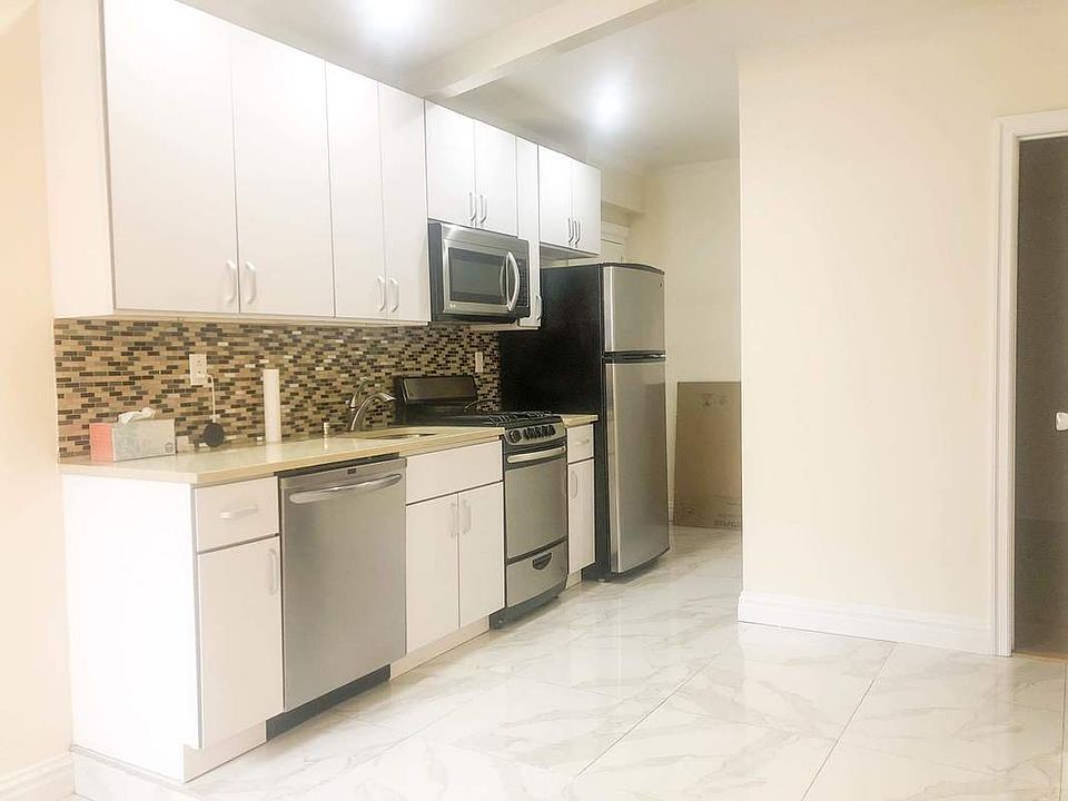 1st image of 3005 Newtown Ave #1