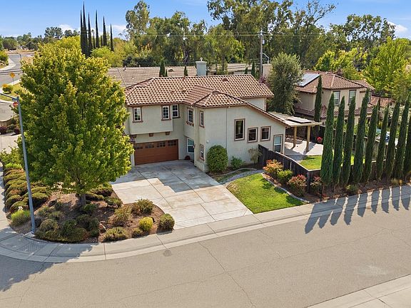 3rd image of 701 Mayten Ct