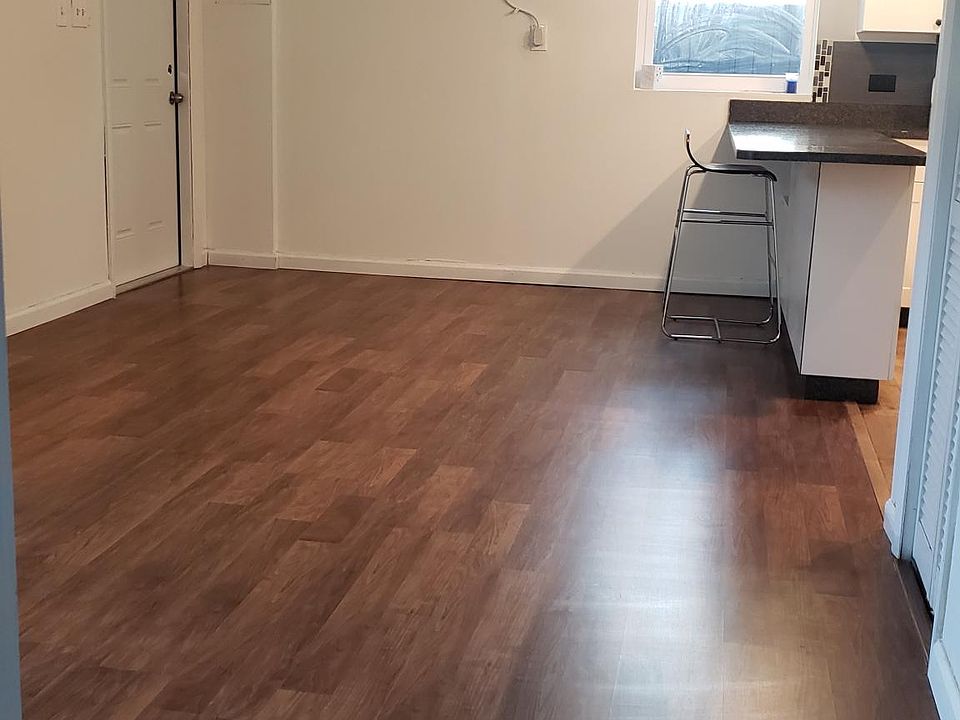 Large Living/dinning room