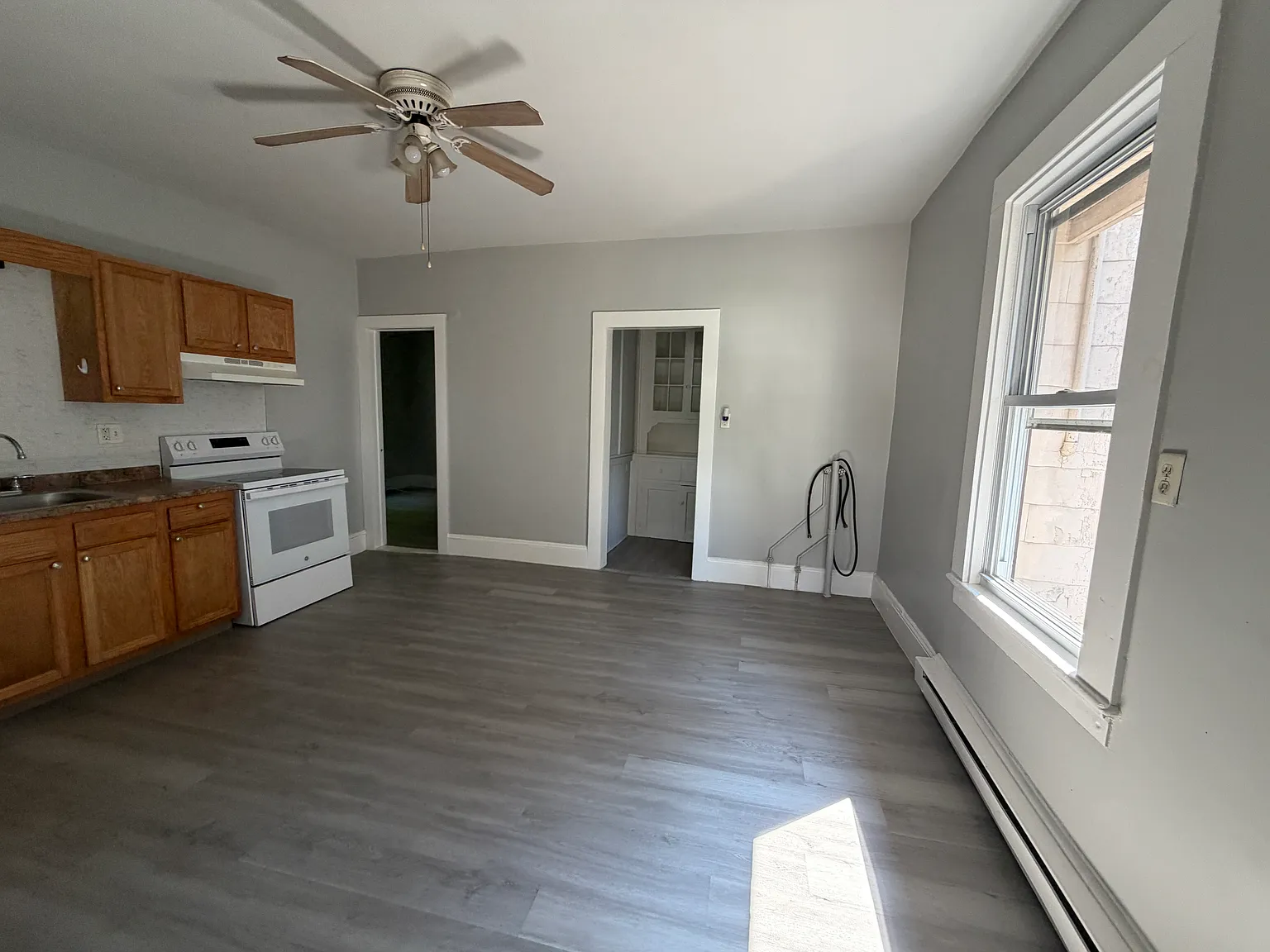 1 bed, $1,050 — Photo 2