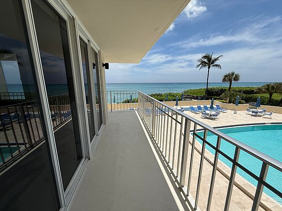 4th image of 630 Ocean Dr APT 215