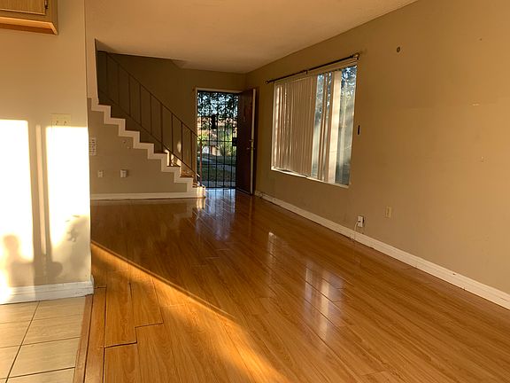 4th image of 2423 Nina St APT 3