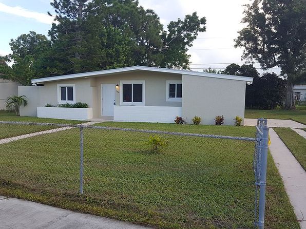 170 SE Bonita Ct