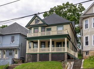 703 Caledonia Pl, Dubuque, IA 52001