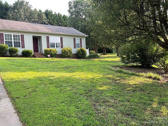 2nd image of 108 Clover Meadow Ln