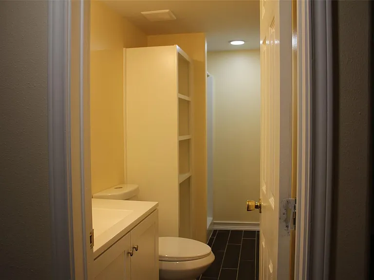 7540 Ashburn St — Photo 7
