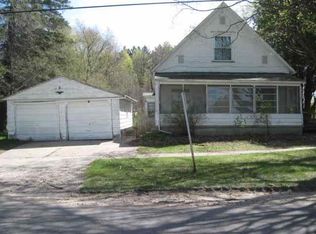 211 N Neilson St, Tustin, MI 49688