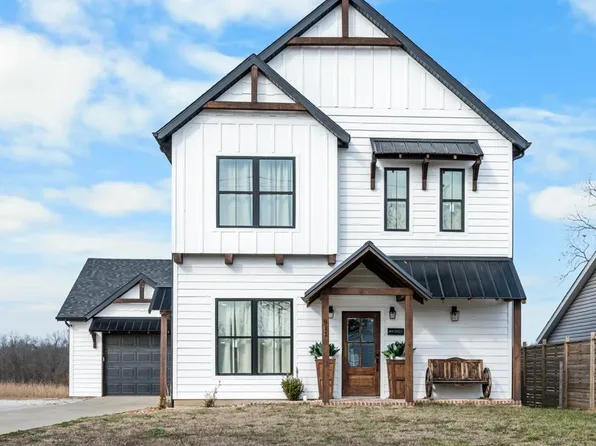 811 S Lillian Avenue, Bolivar, MO 65613