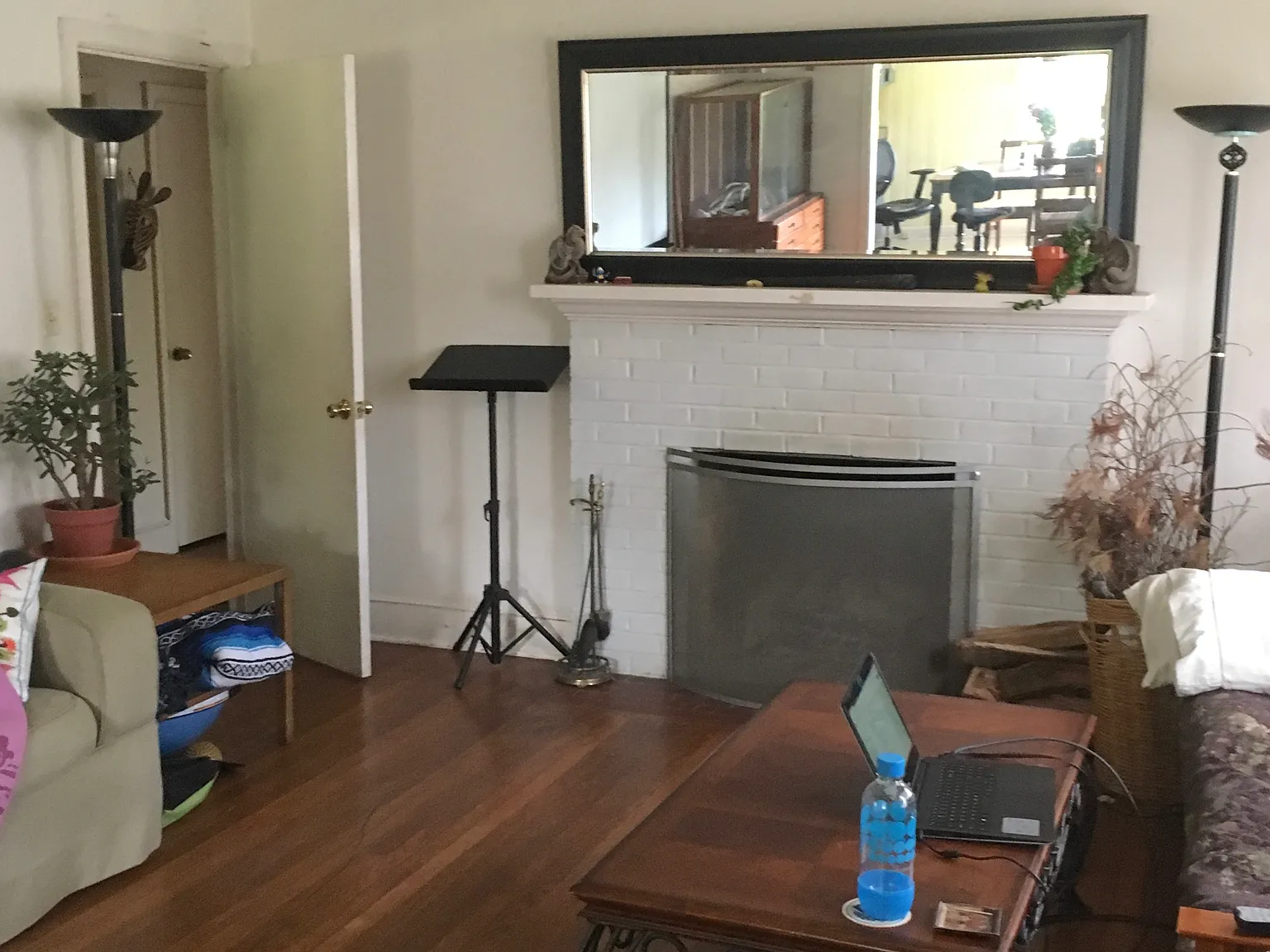 3 bed, 1326 sqft, $1,800 — Photo 2