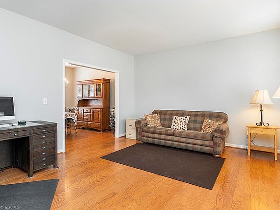4th image of 714 Croftwood Dr