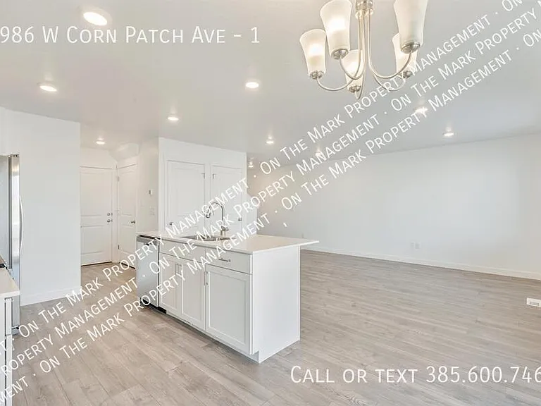3986 W Corn Patch Ave #1 — Photo 5