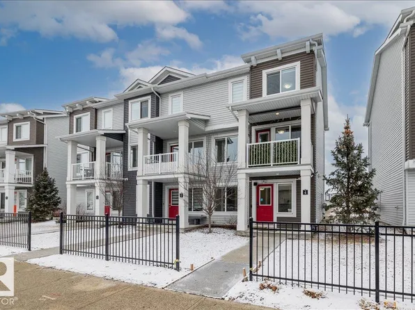 16335 84th St NW #4, Edmonton, AB T5Z 0S2