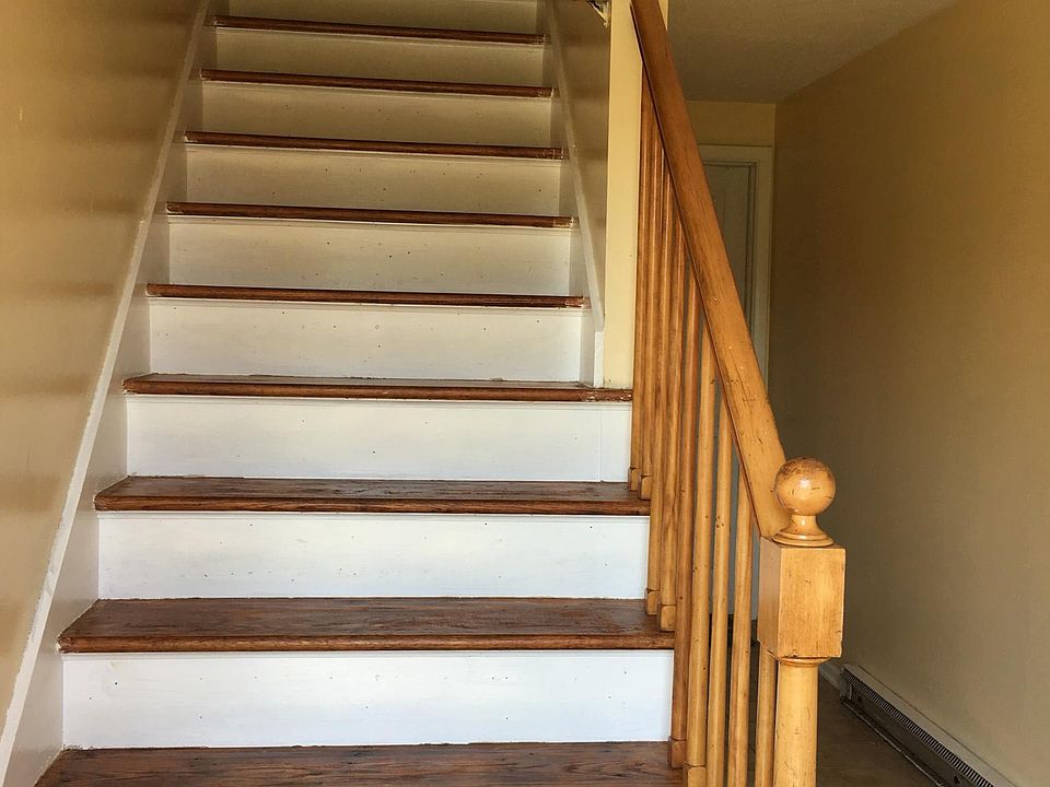 1st image of 4296 1/2 Candlelight Ln
