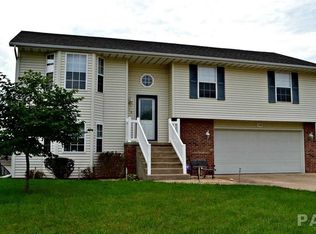 119 Lexington Dr, East Peoria, IL 61611