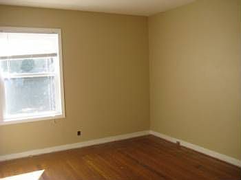 3rd image of 1738 Bush Ave