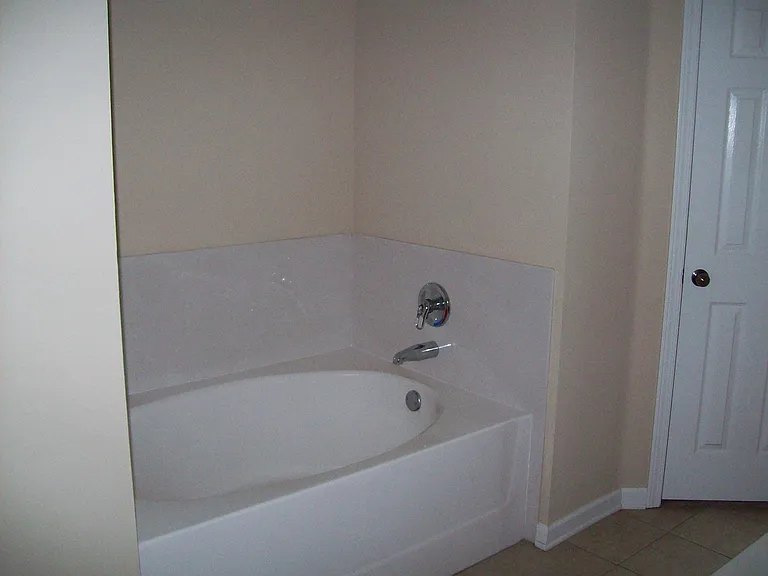 26043 Wimbledon Ave — Photo 21