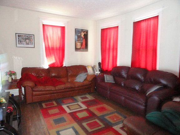 3rd image of 1611 Mound St